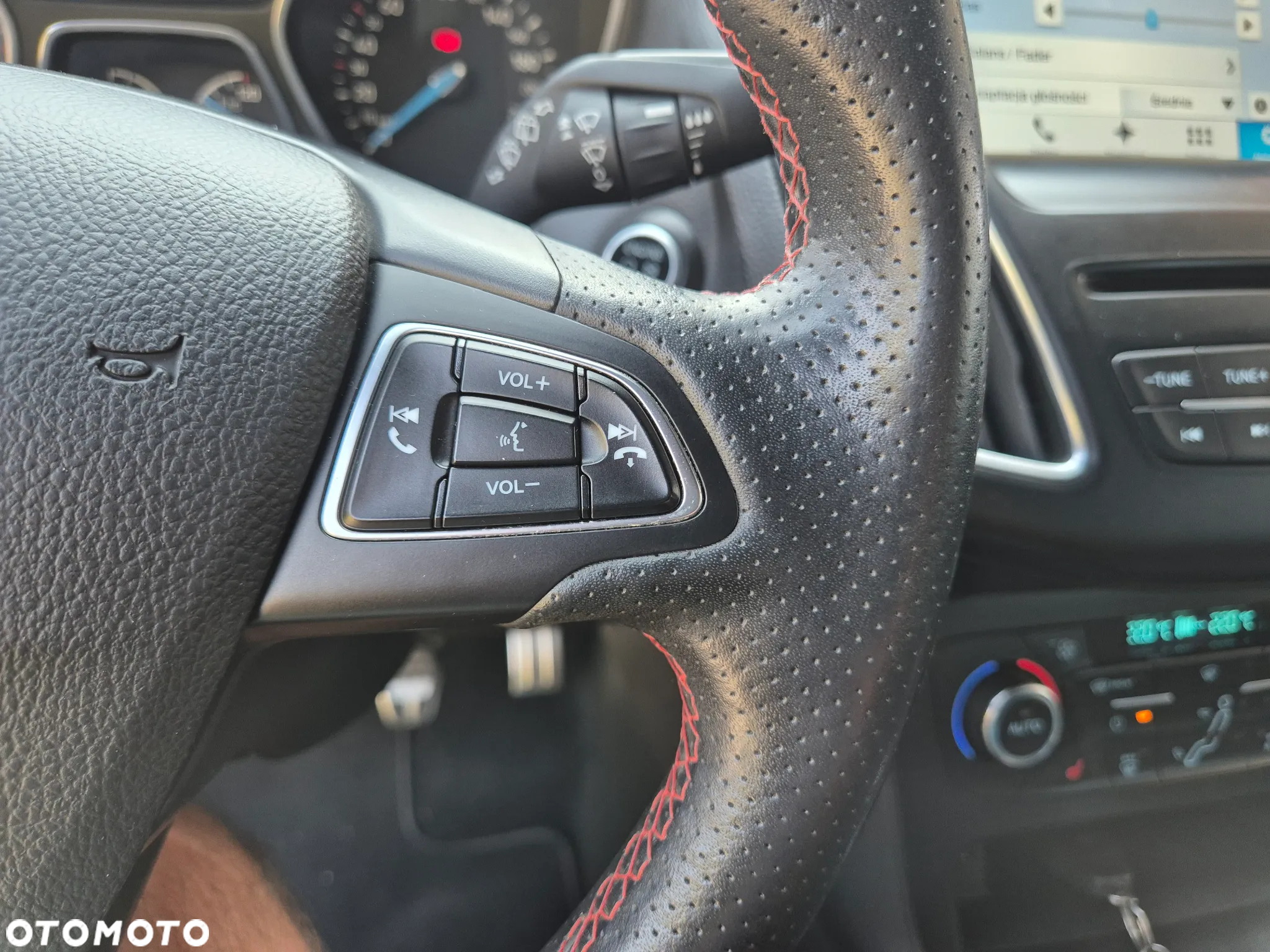 Ford Focus 1.0 EcoBoost ST-Line Black ASS - 25