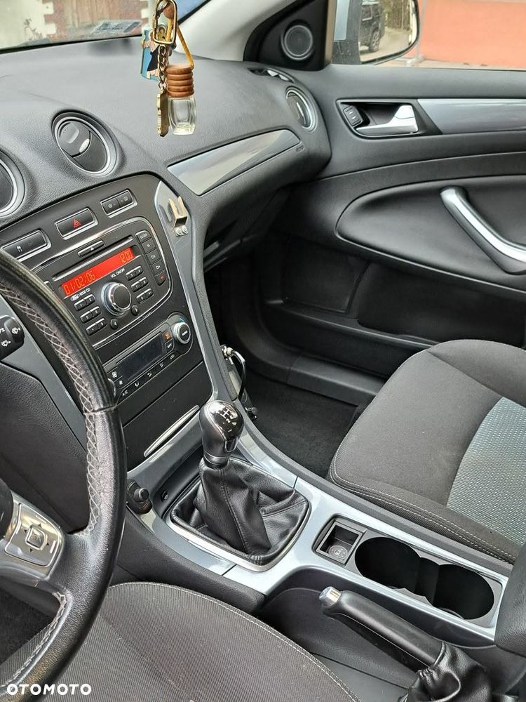 Ford Mondeo 2.0 FF Trend - 14