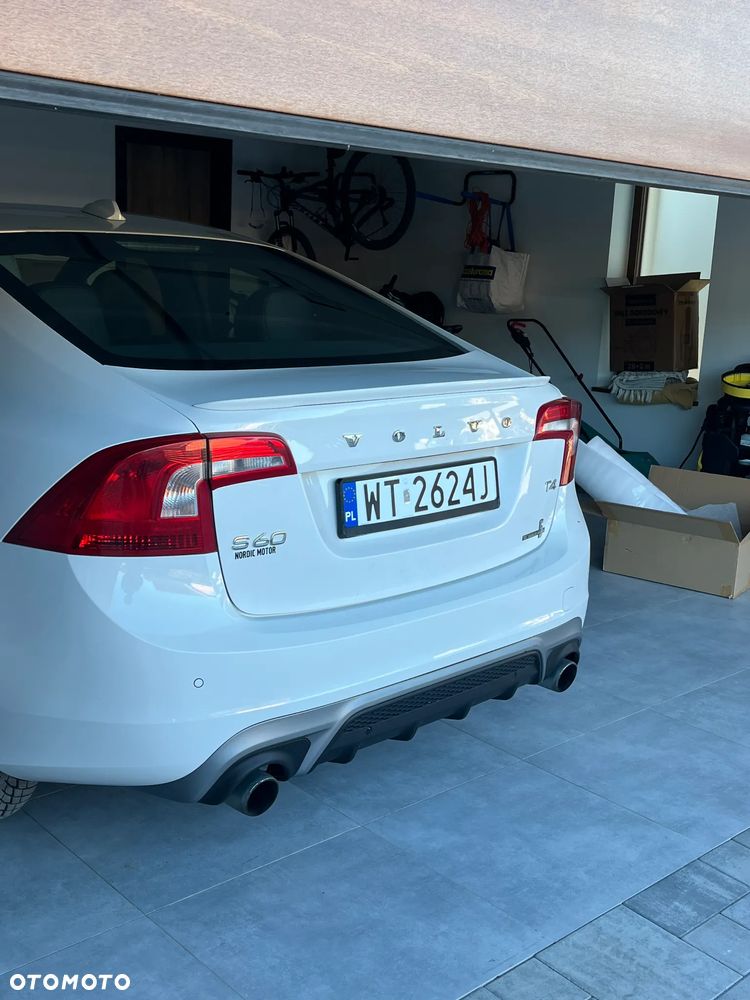Volvo S60 T4 Momentum - 19