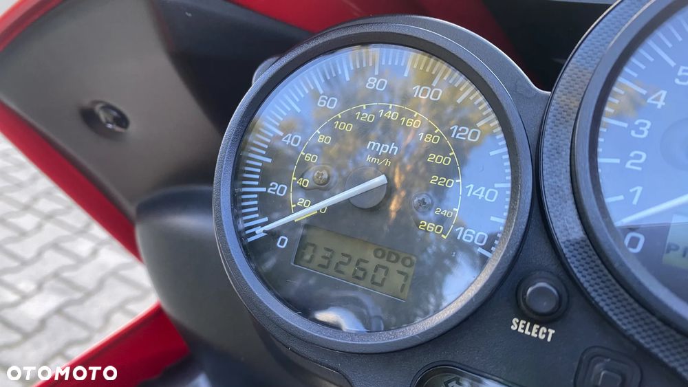 Yamaha FZS - 10