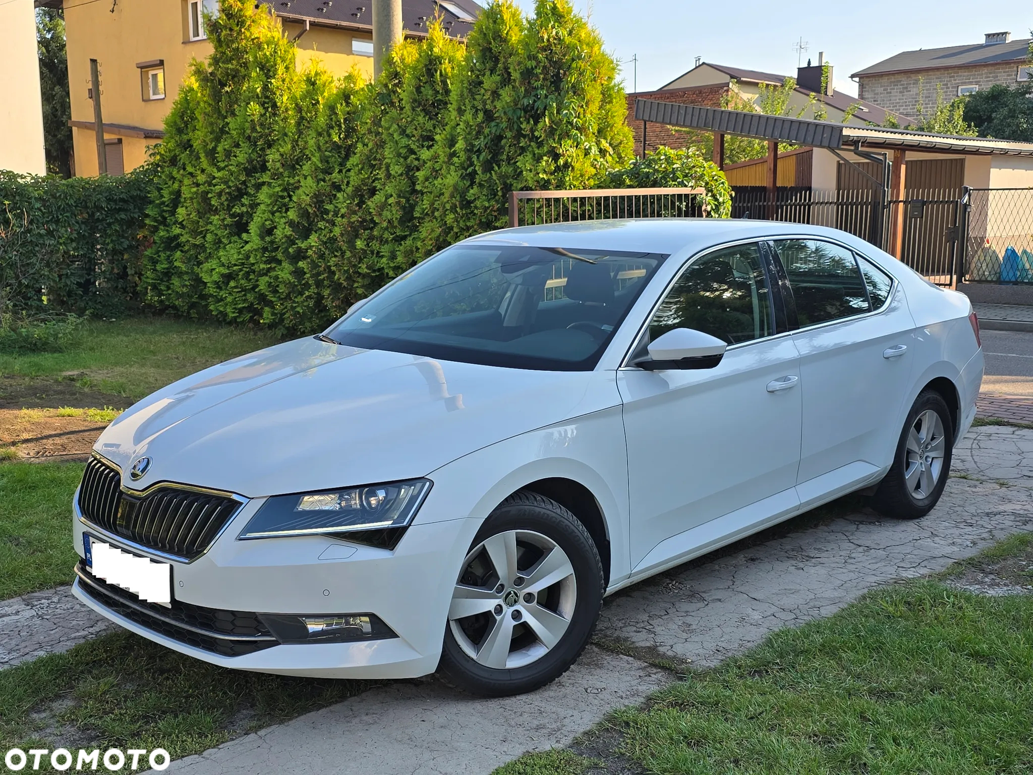Skoda Superb 2.0 TDI Sportline DSG - 5