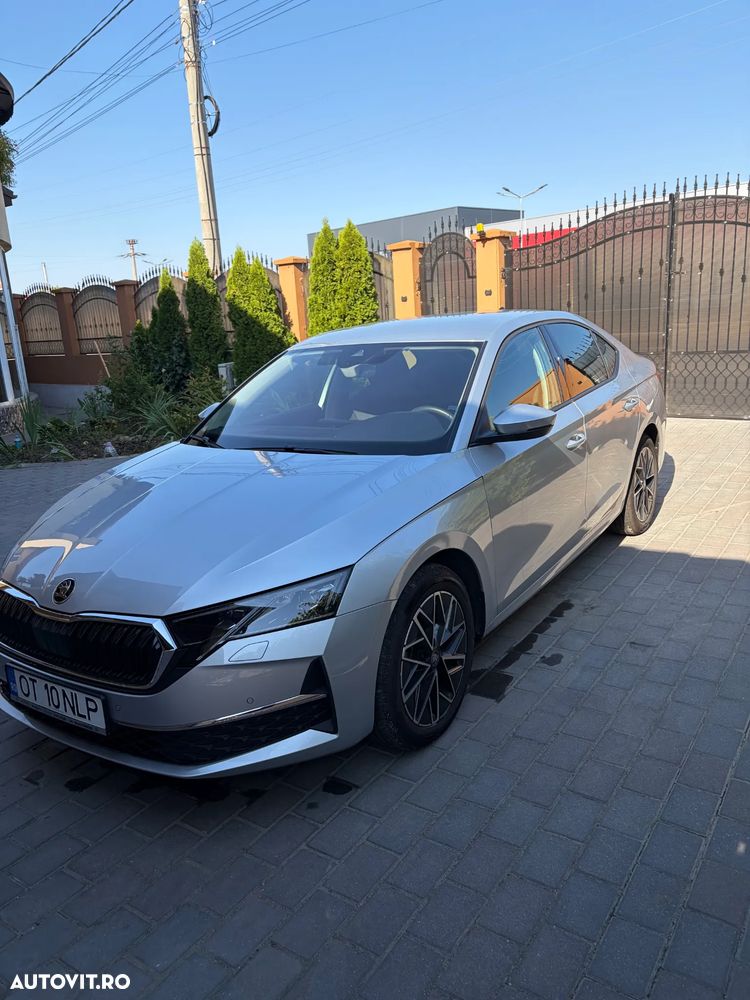 Skoda Octavia 2.0 TDI DSG Selection Plus - 2