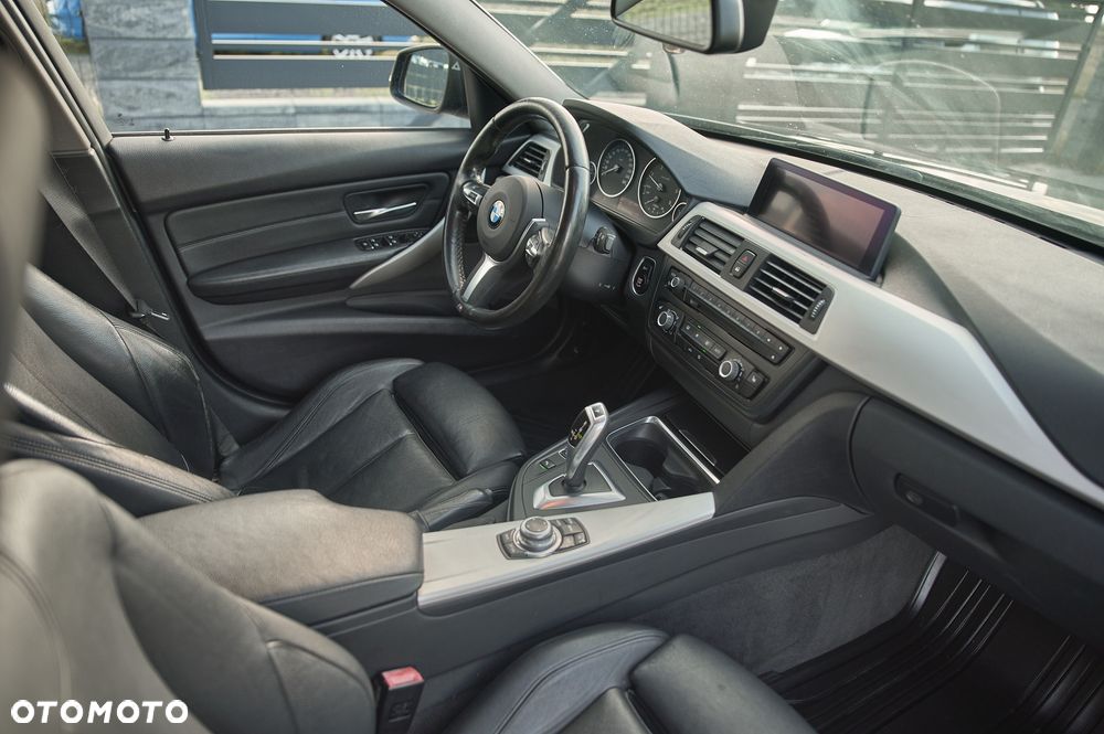 BMW Seria 3 320d - 34