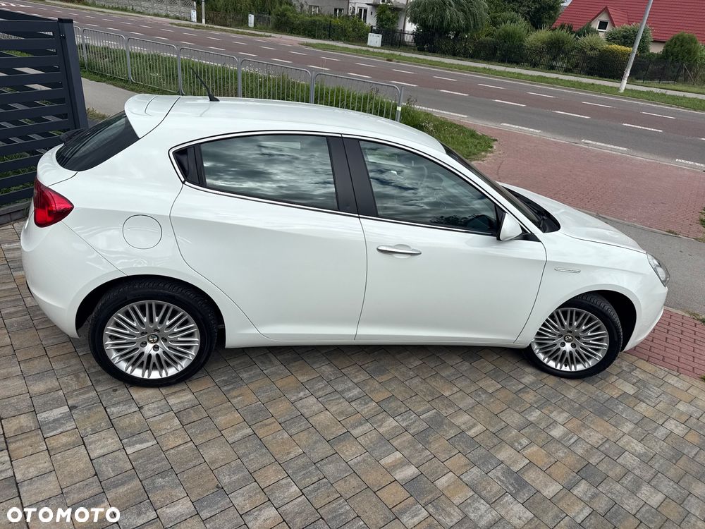 Alfa Romeo Giulietta 1.4 TB 16V Multiair TCT Collezione - 4