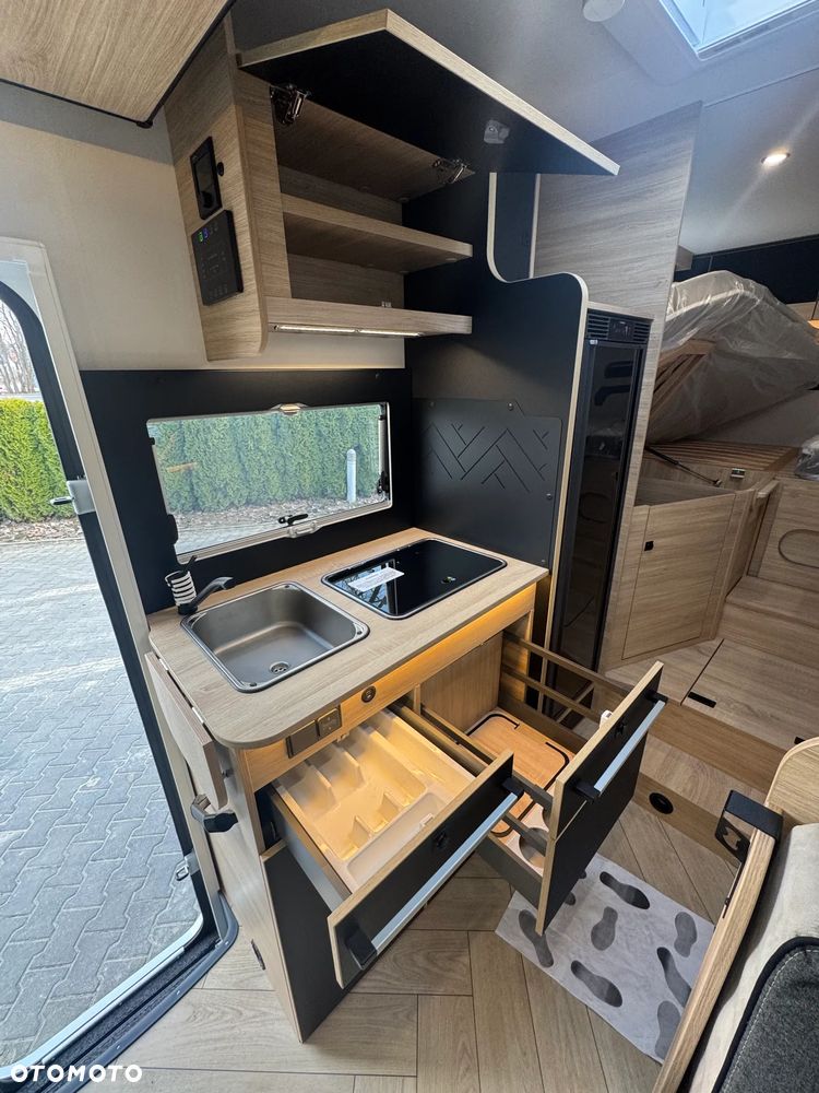 Ford Chausson 627 Titanium Line - 25