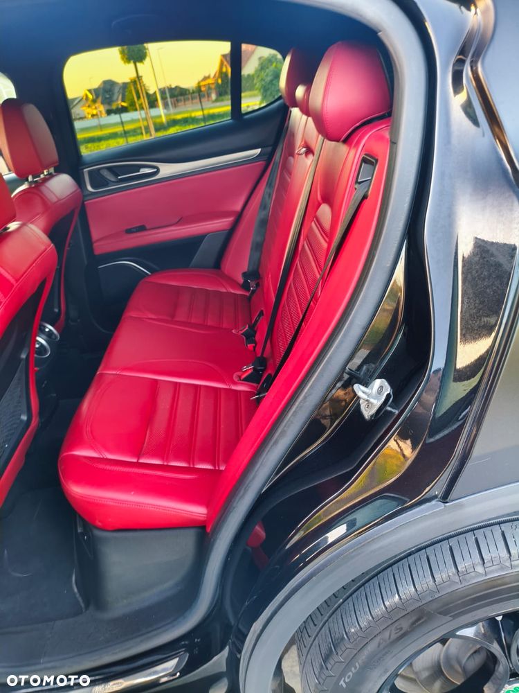 Alfa Romeo Stelvio 2.0 Turbo Veloce Q4 - 9