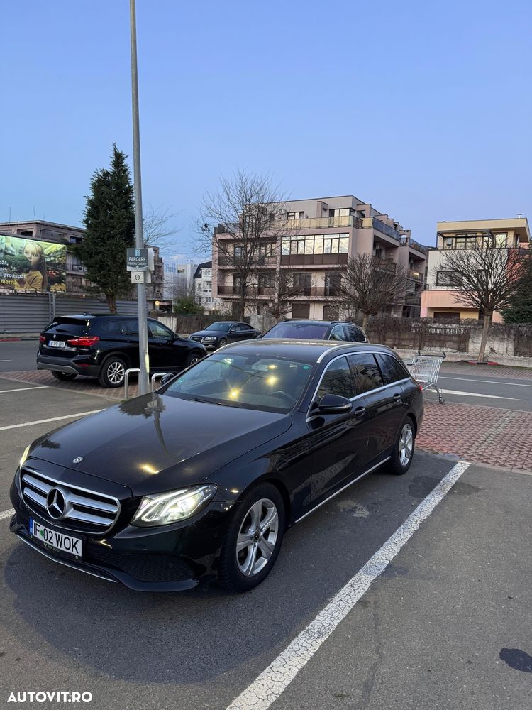 Mercedes-Benz E 220 d T-Modell Aut - 1