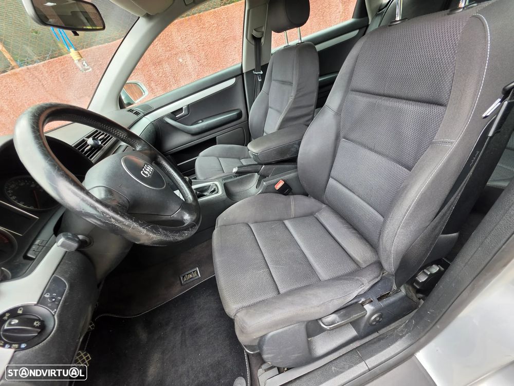 Audi A4 Avant 1.9 TDI m6 - 12