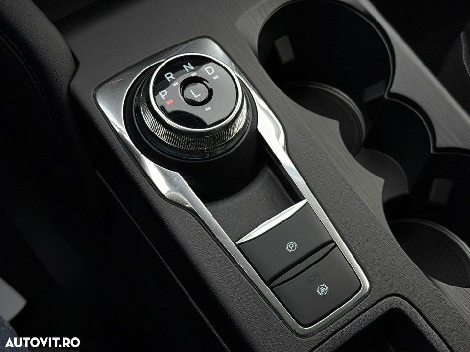 Ford Kuga - 21