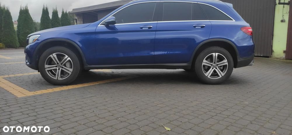 Mercedes-Benz GLC 300 4Matic 9G-TRONIC AMG Line - 5