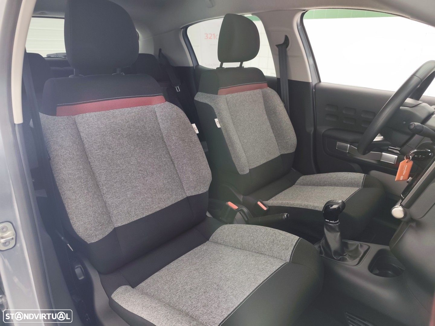 Citroën C3 1.2 PureTech C-Series - 11