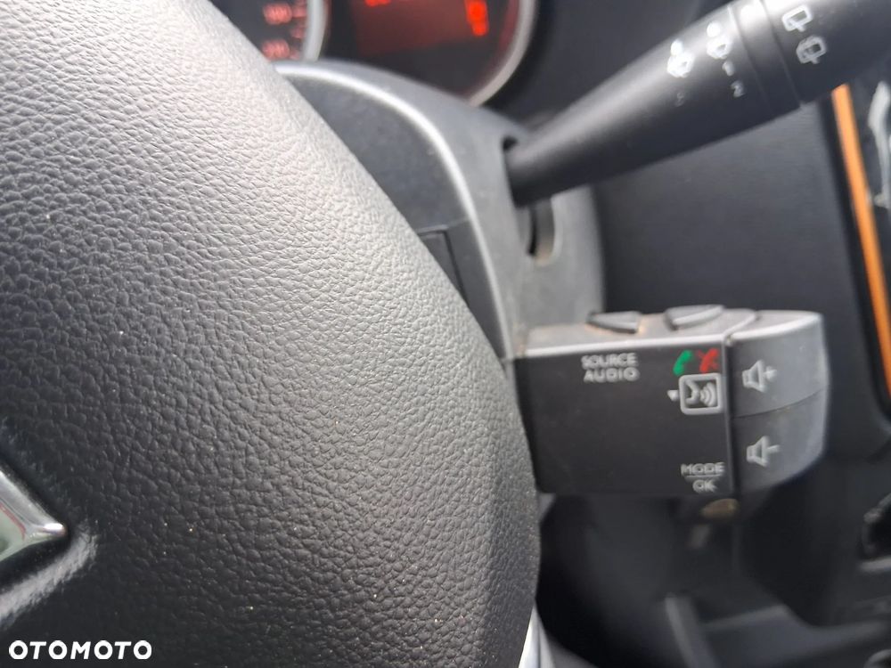 Dacia Lodgy TCe 115 Stepway - 9