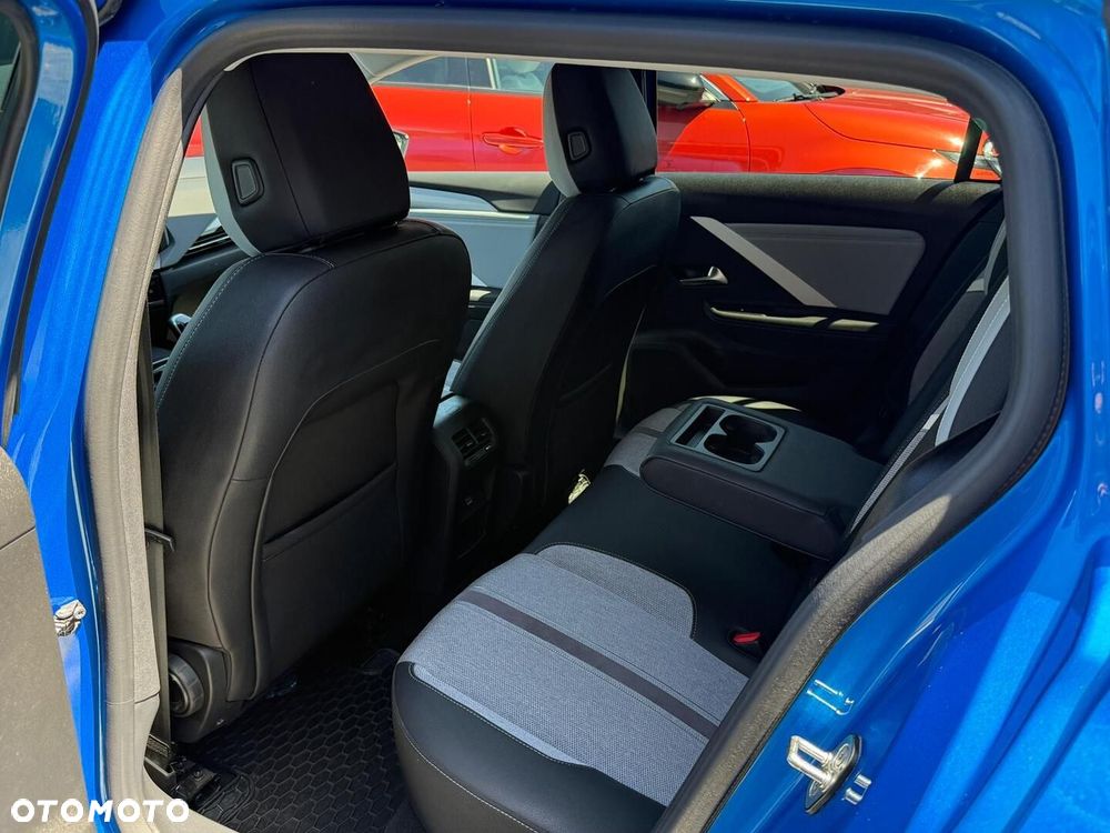 Opel Astra 1.2 T GS S&S - 20