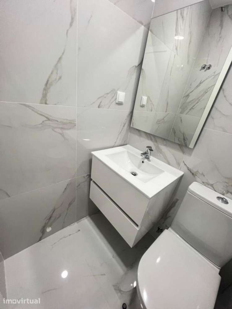 Quarto - localizado em Lisbon - Grande imagem: 4/7
