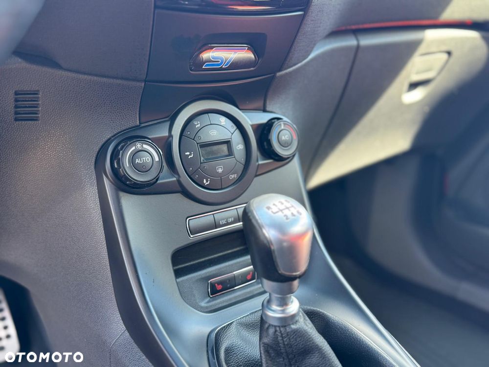 Ford Fiesta ST2 - 29