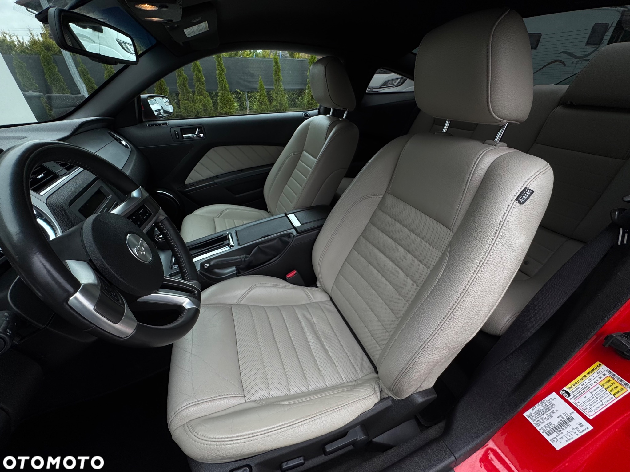 Ford Mustang 5.0 V8 GT - 14