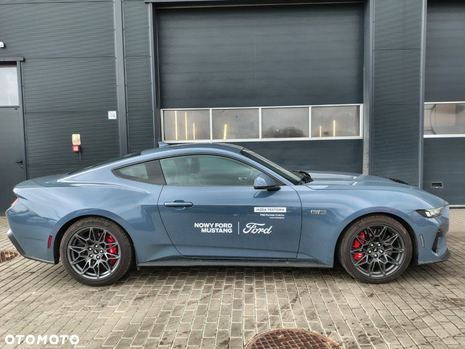 Ford Mustang - 5