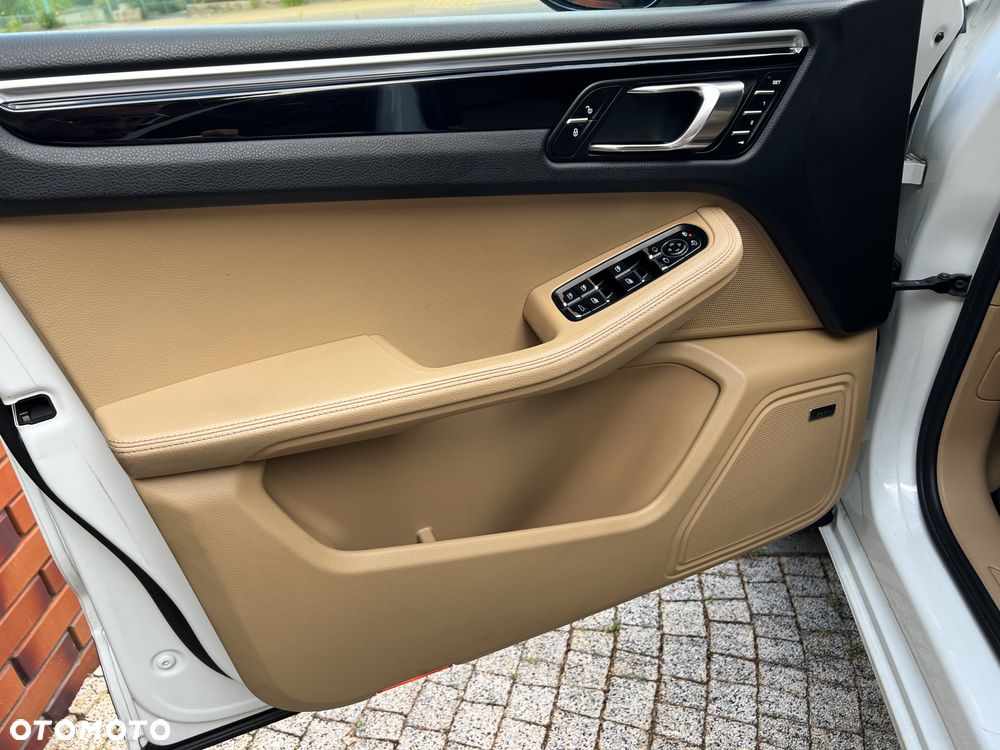 Porsche Macan Standard - 14