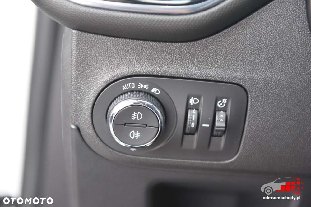 Opel Crossland X - 33