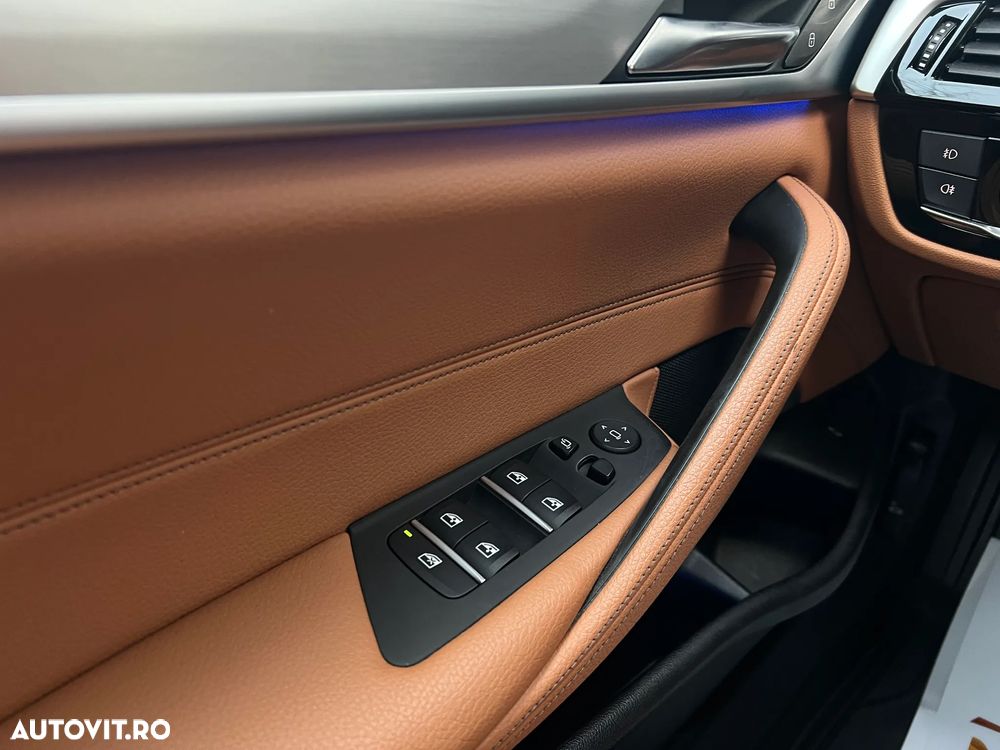 BMW Seria 5 520d xDrive AT - 22