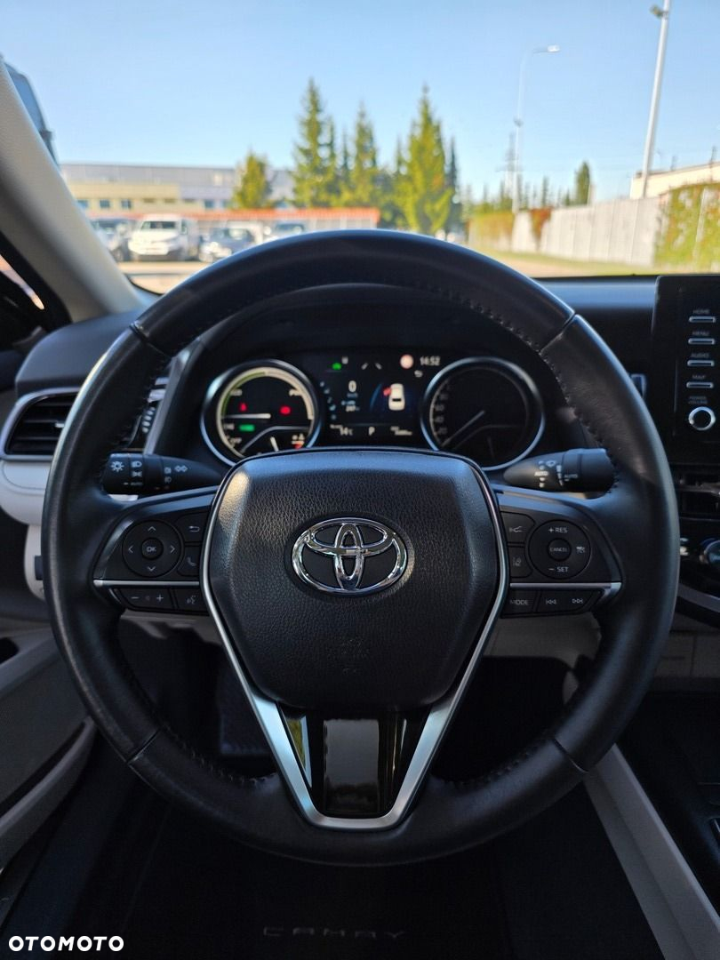 Toyota Camry 2.5 Hybrid Comfort CVT - 17