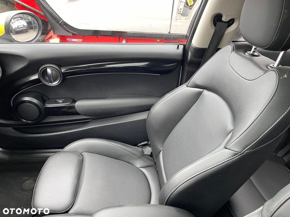 MINI Cooper SE Trim M - 21
