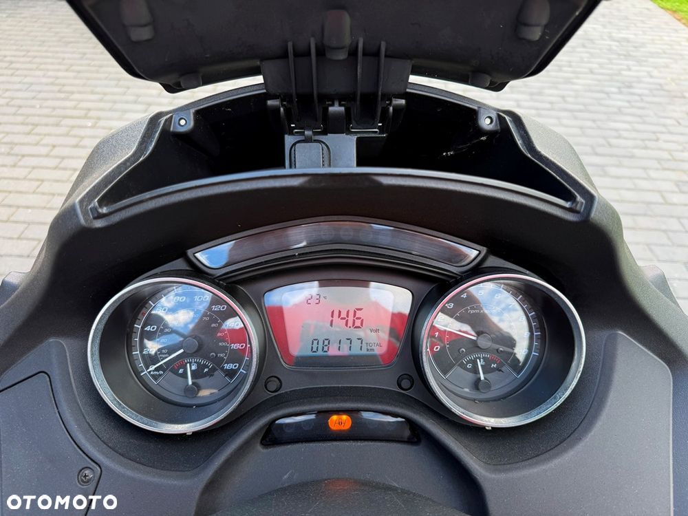 Piaggio MP-3 - 20