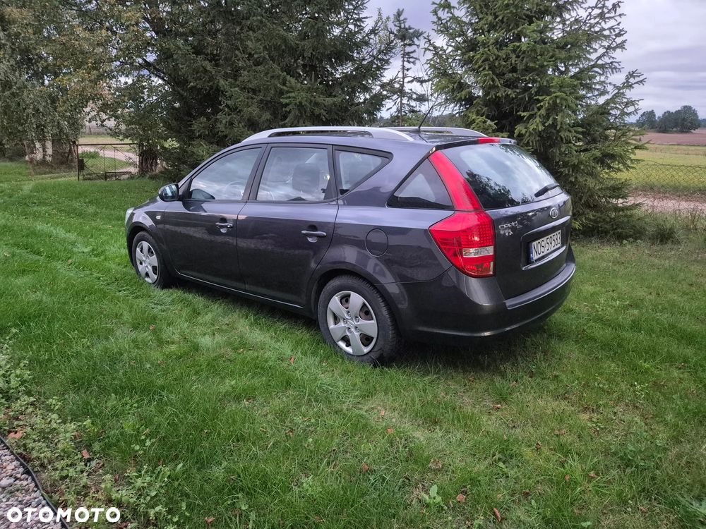 Kia Ceed 1.4 CVVT SW ISG Vision - 18