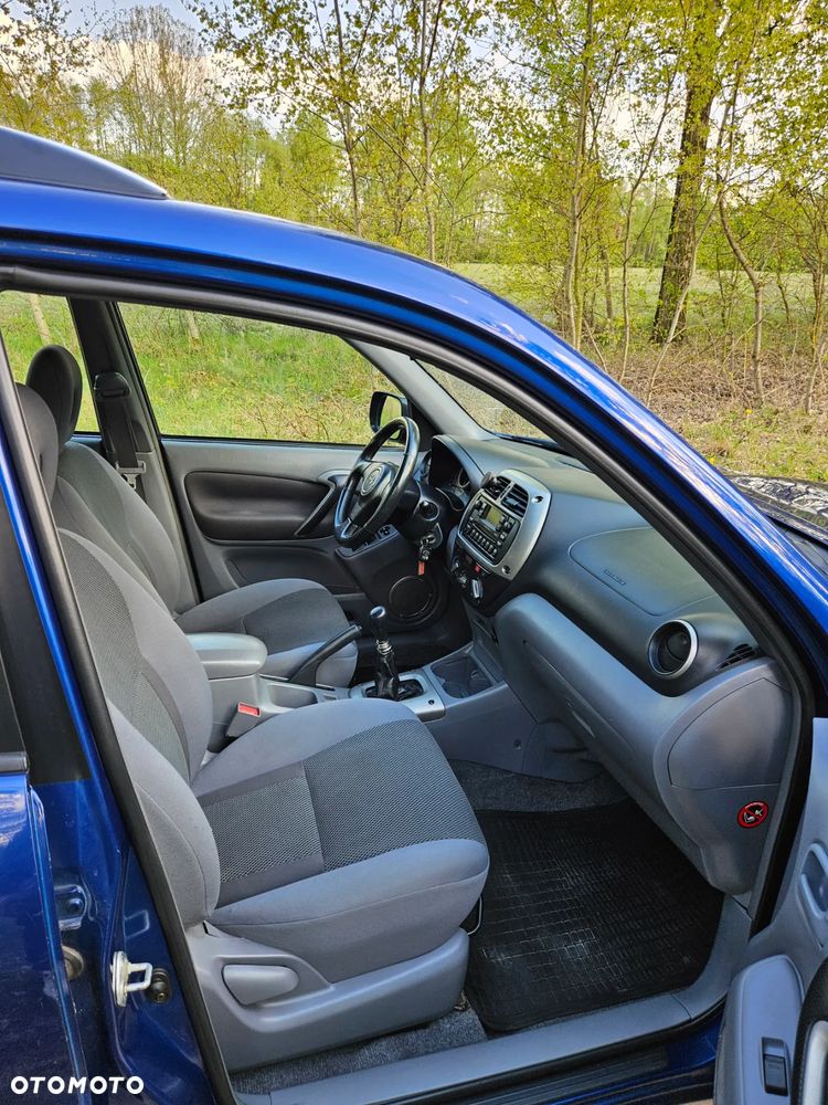 Toyota RAV4 D-4D 4x4 Sol - 5