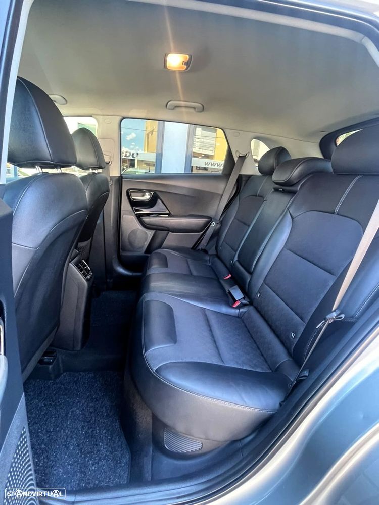 Kia Niro - 38