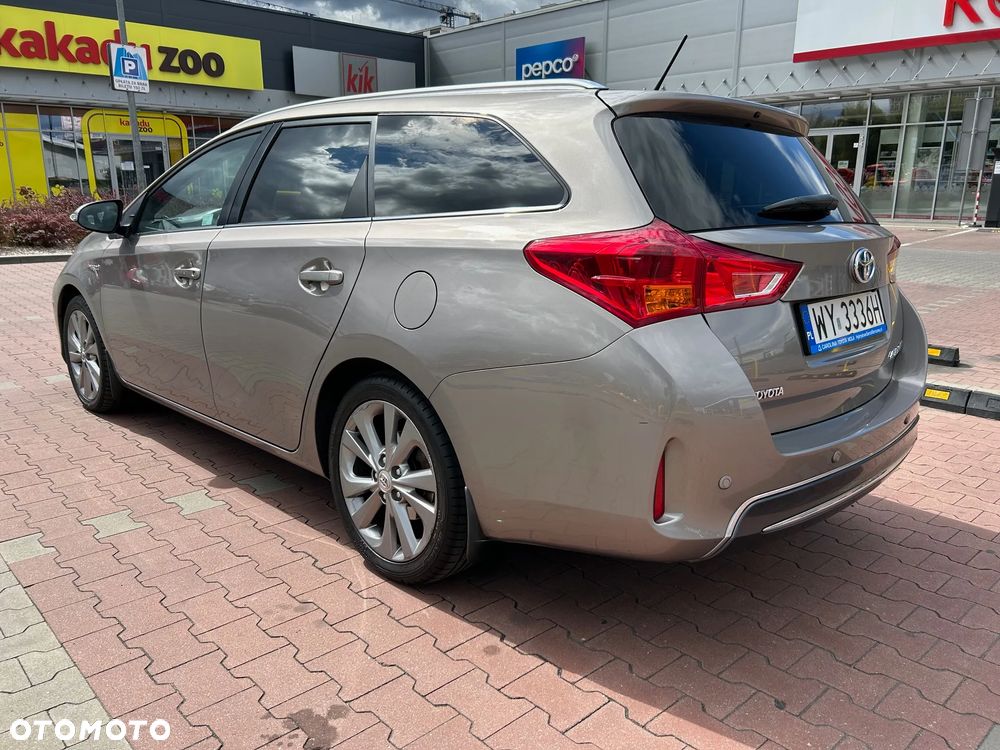 Toyota Auris 1.8 HSD Luna - 6