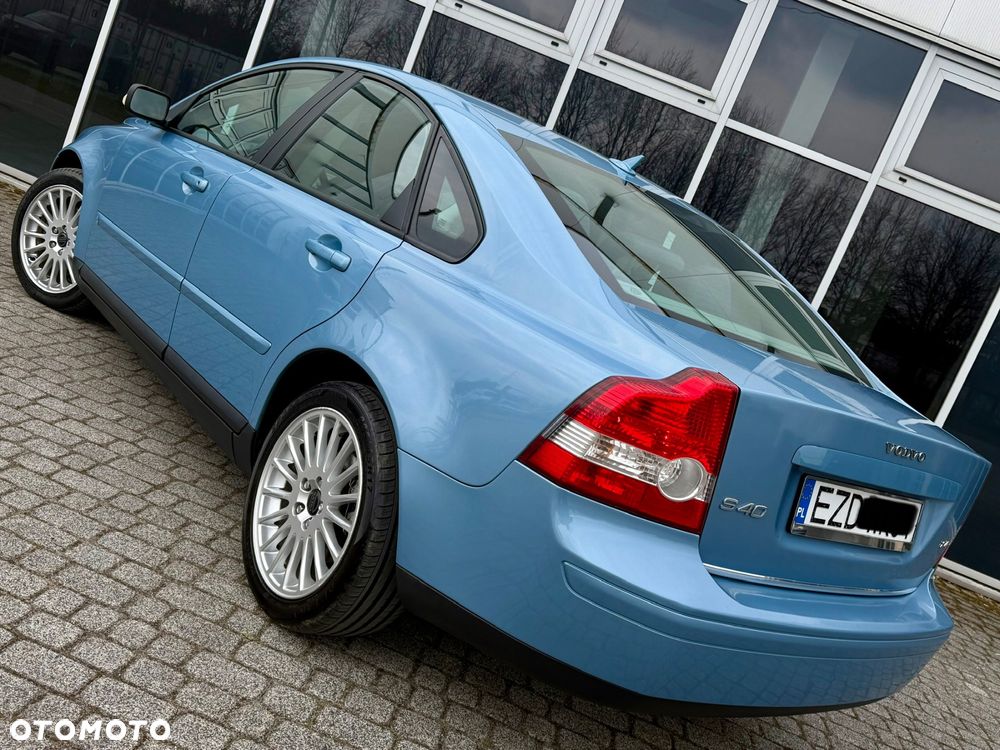 Volvo S40 2.4 - 19