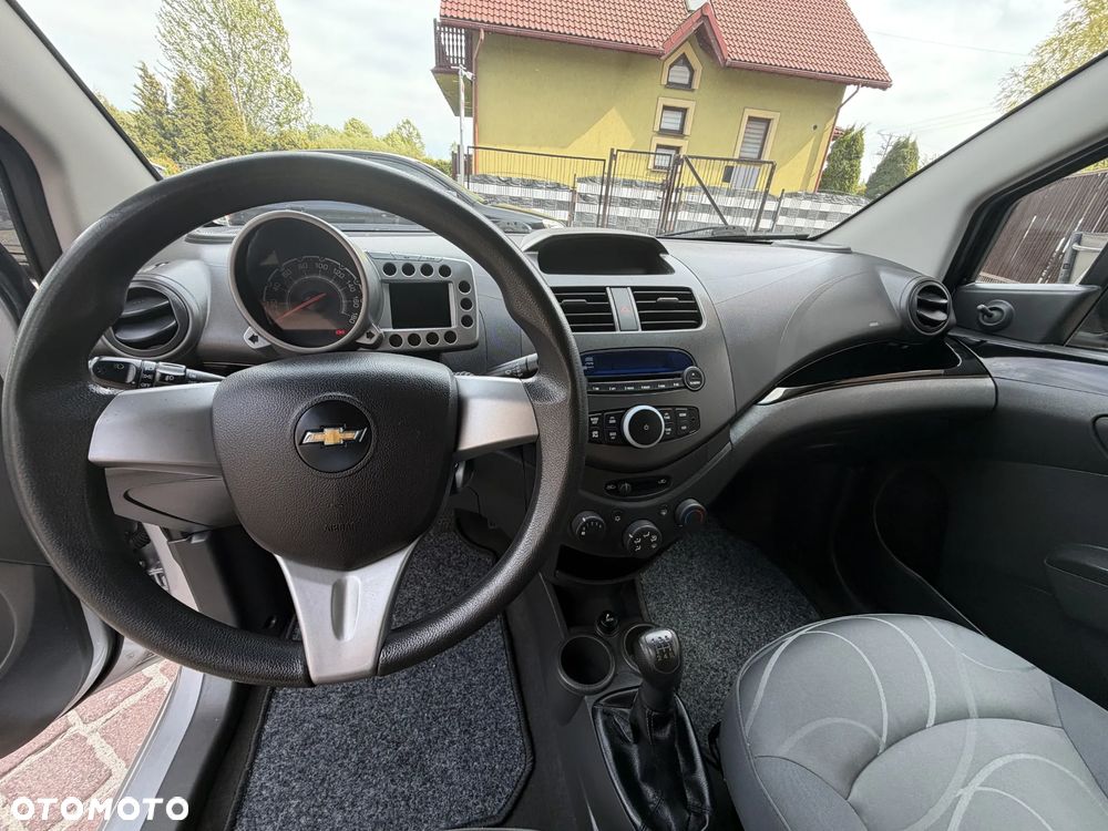 Chevrolet Spark 1.0 LT - 18