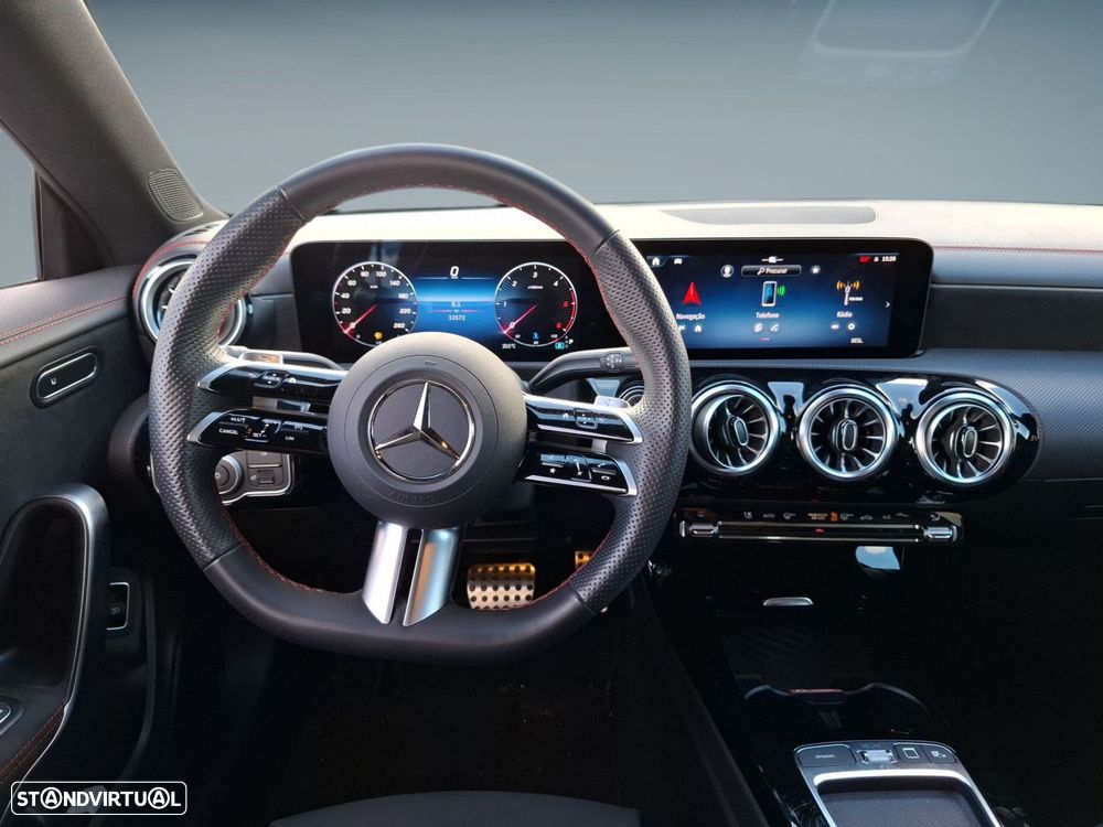 Mercedes-Benz CLA 200 d Shooting Brake AMG Line Aut. - 13