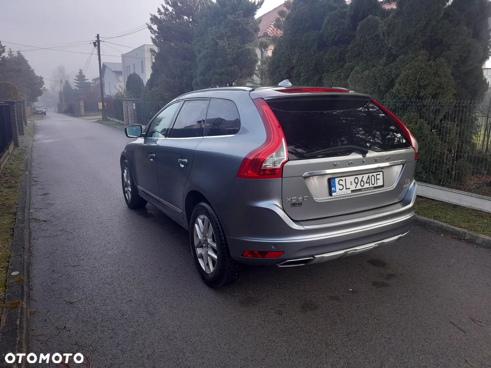 Volvo XC 60 D4 AWD Summum - 10