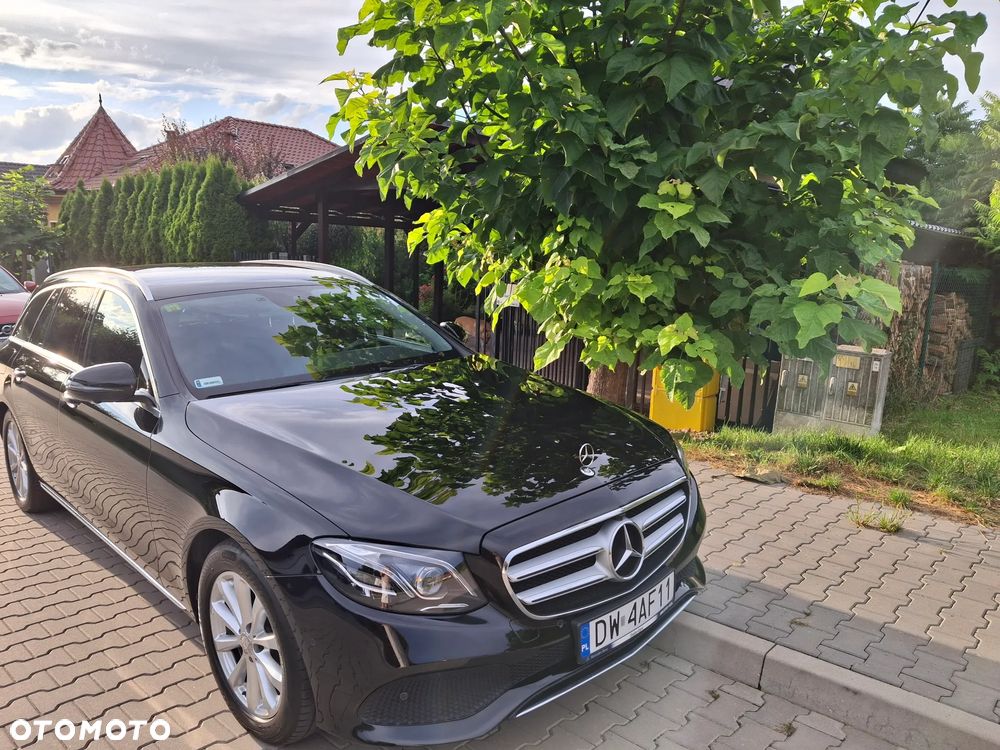 Mercedes-Benz Klasa E 220 d 4-Matic 9G-TRONIC - 3