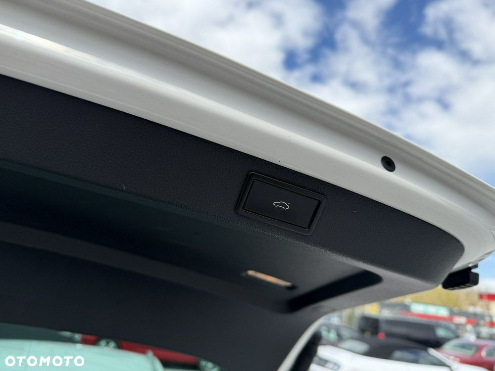 Skoda Superb 2.0 TDI 4x4 DSG L&K - 38