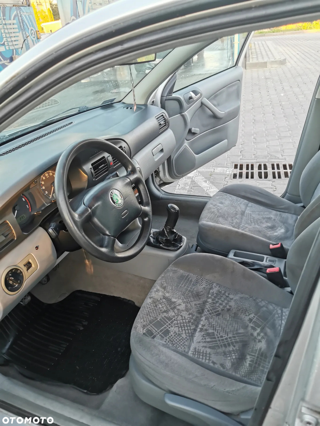 Skoda Octavia 1.6 LX - 7