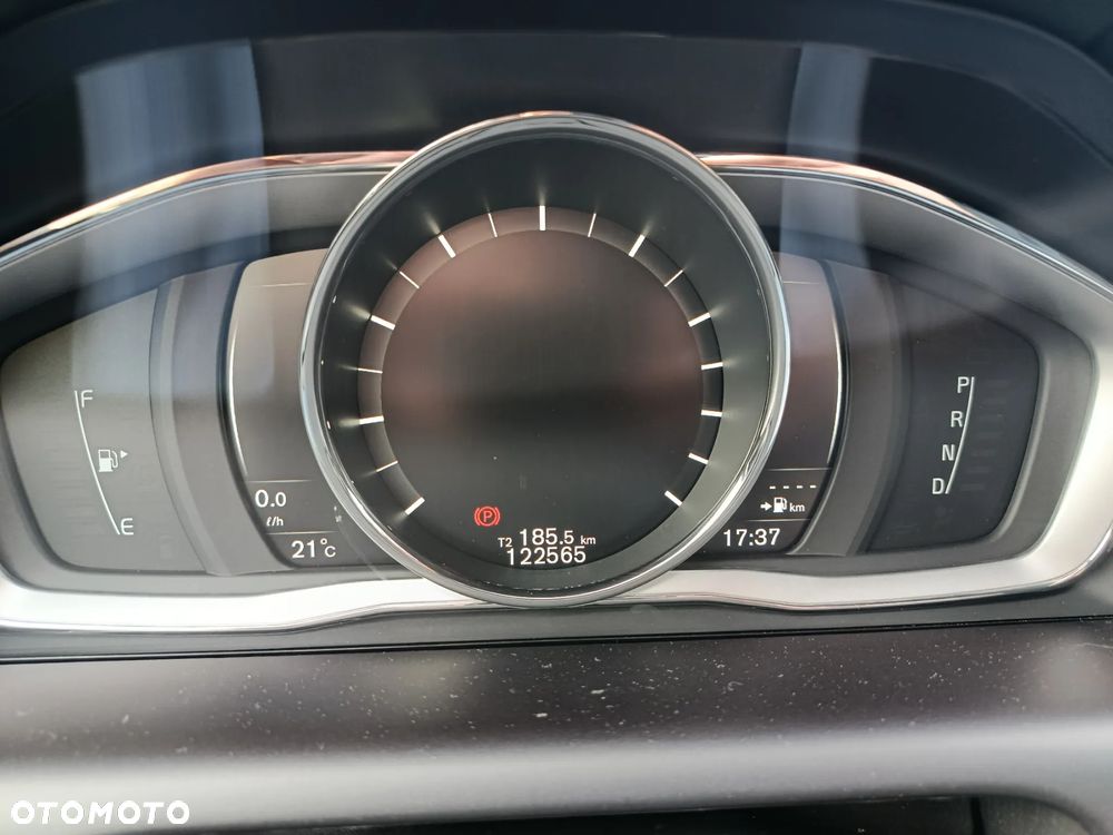 Volvo XC 60 T6 AWD Geartronic Momentum - 14