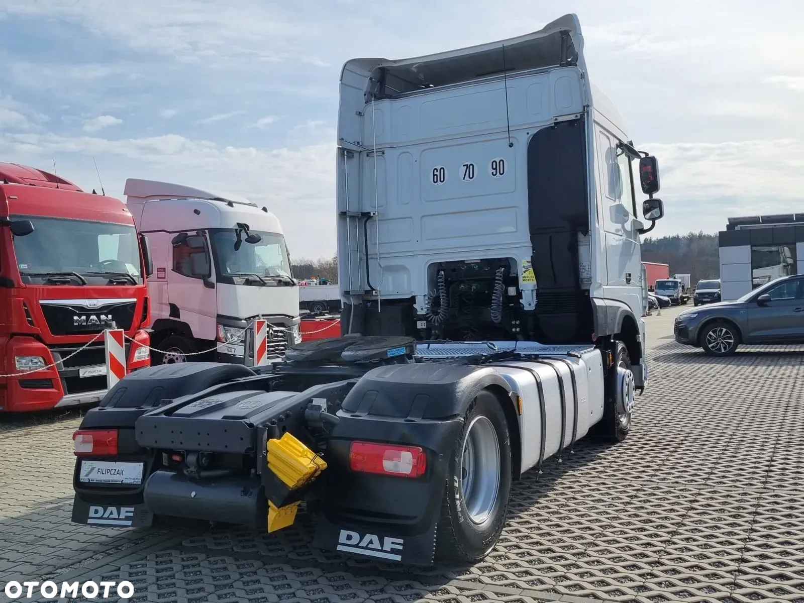 DAF XF 460 Standard Space Cab - 4