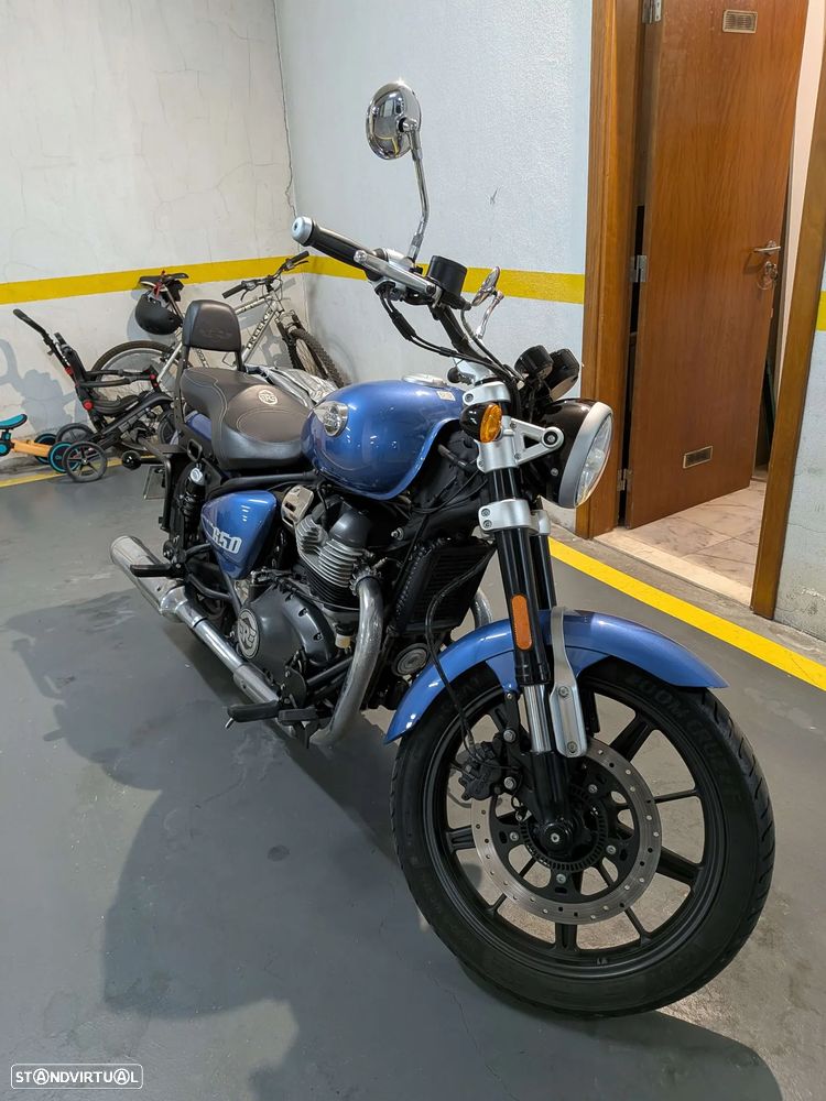 Royal Enfield Super Meteor 650 - 15