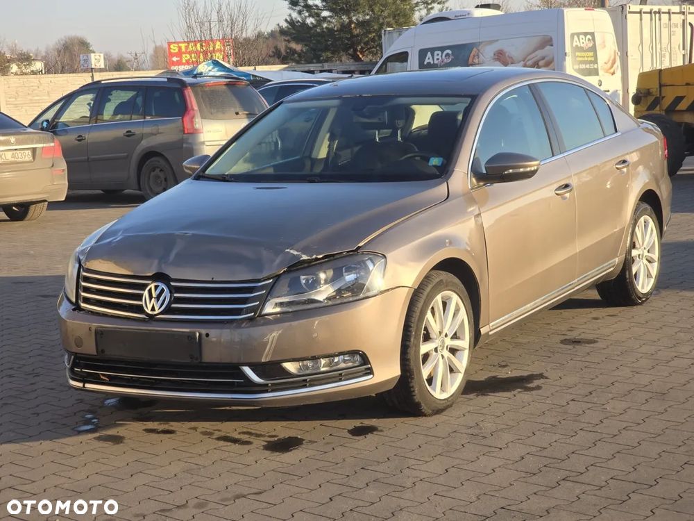 Volkswagen Passat 1.6 TDI BlueMotion Technology Highline - 3