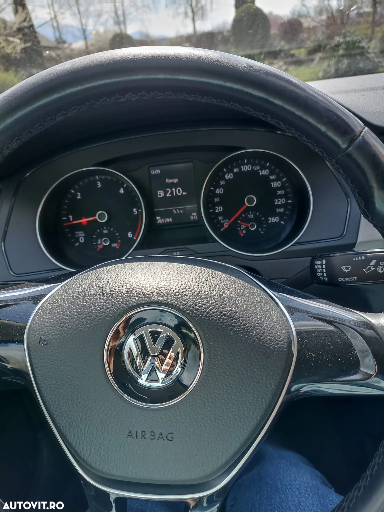 Volkswagen Passat - 8