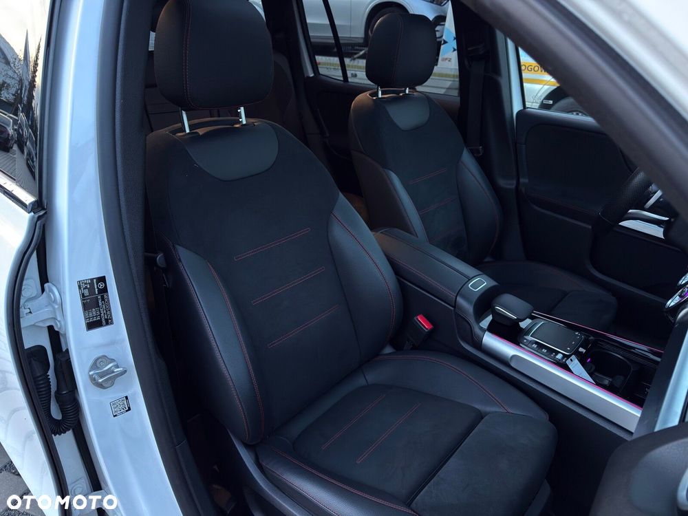 Mercedes-Benz GLB - 22