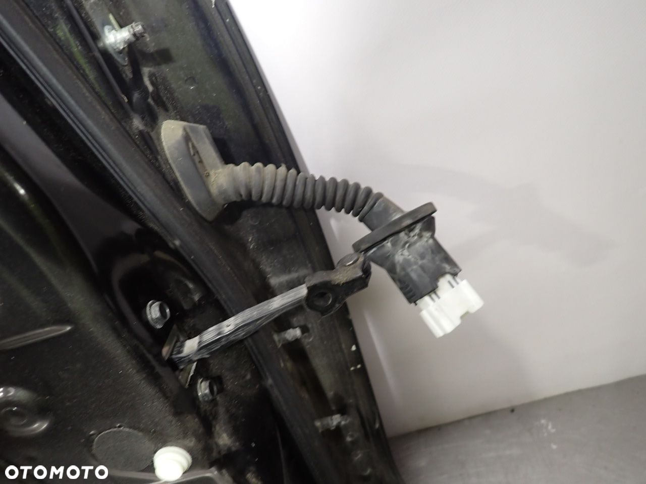 DRZWI LEWY TYŁ NISSAN JUKE I - 24