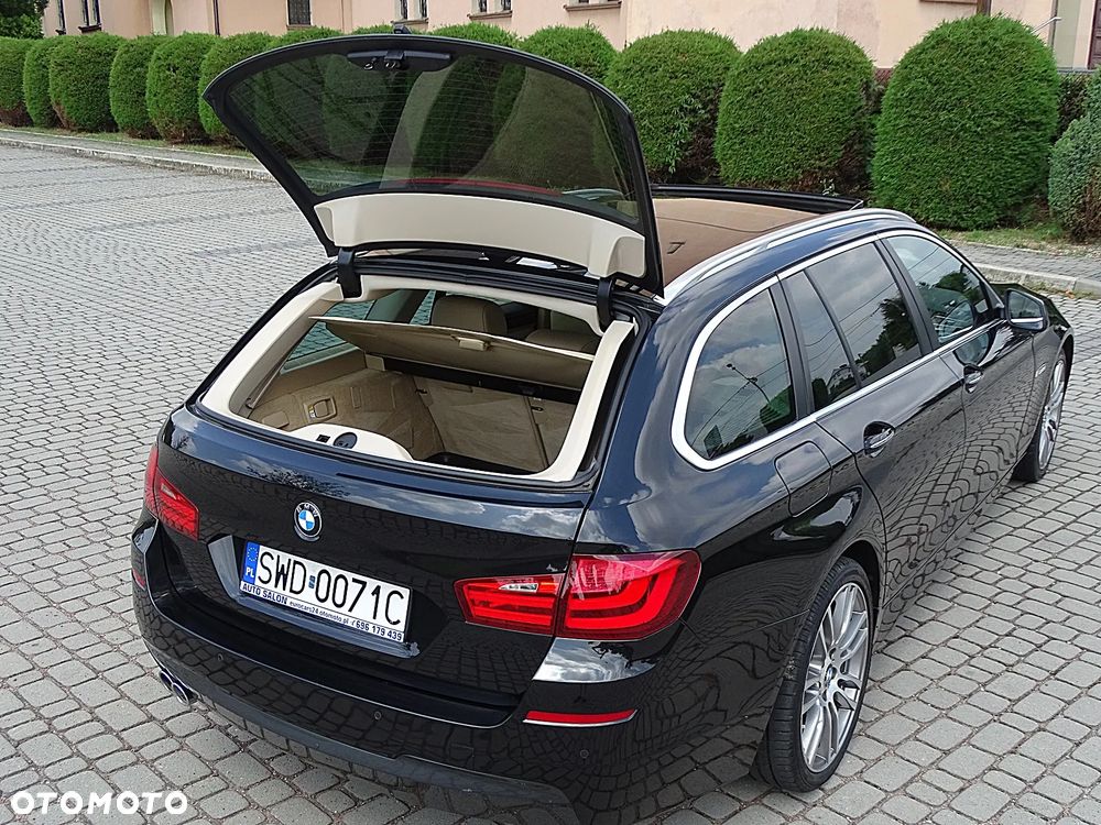 BMW Seria 5 520d - 24