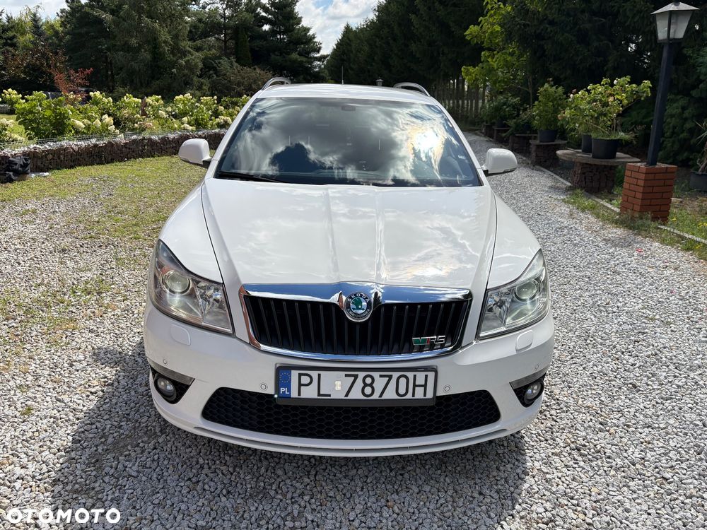 Skoda Octavia 2.0 TDI DPF DSG RS - 3
