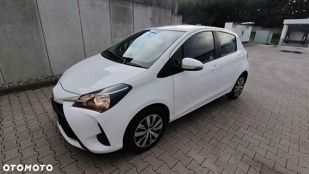Toyota Yaris - 4
