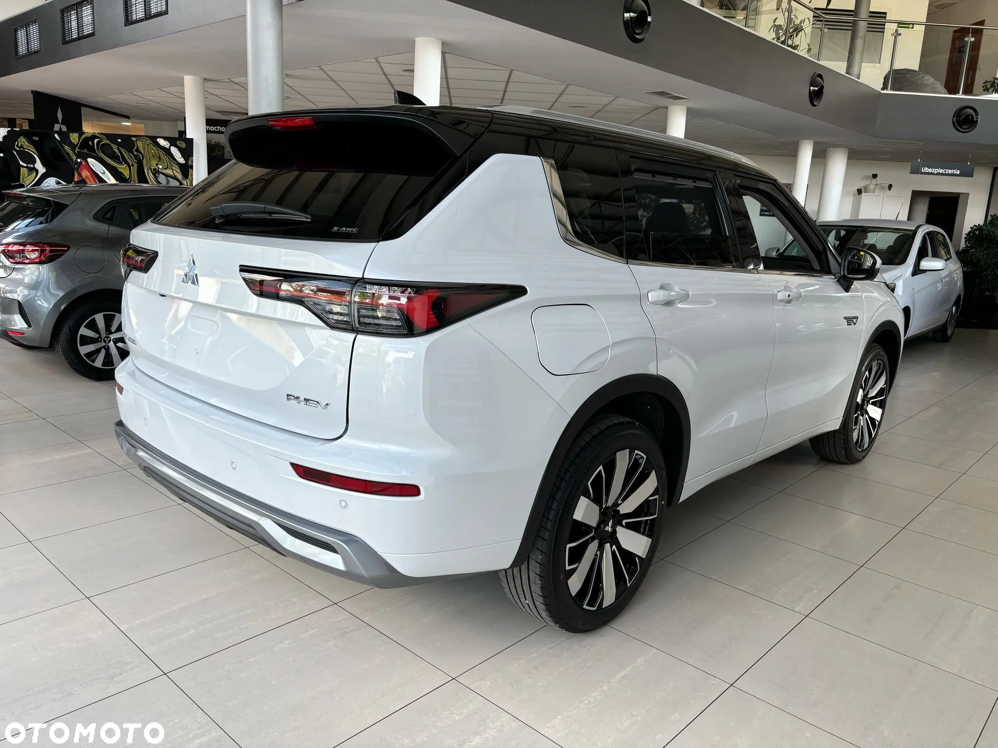 Mitsubishi Outlander PHEV Instyle - 5