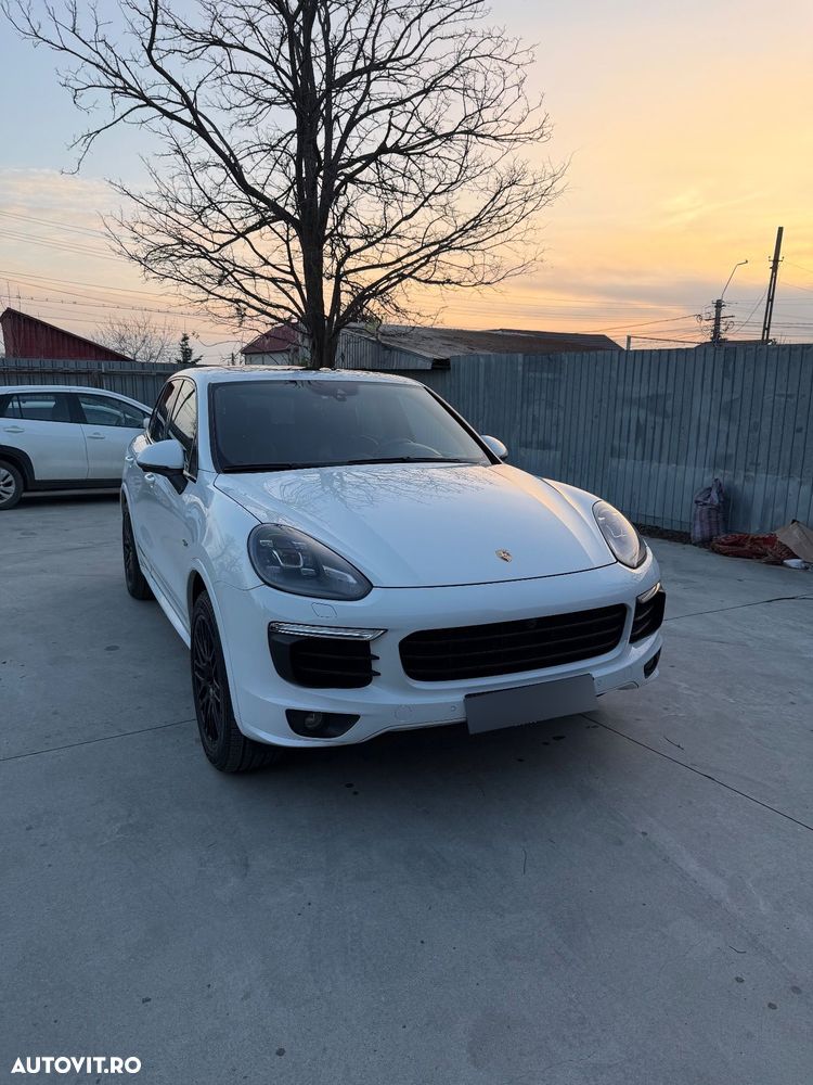 Porsche Cayenne S E-Hybrid Platinum Edition - 1